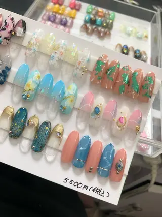 ネイル 小顔と腸の専門店 ラクーラビューティーのエステ・リラクイメージ