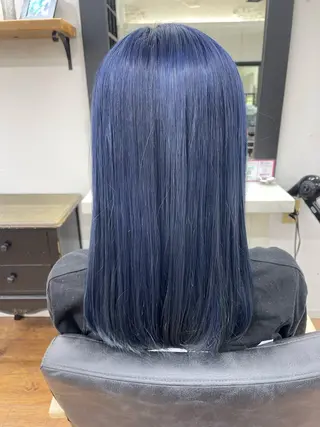 セミロング カラー 青木 優歩のヘアスタイル