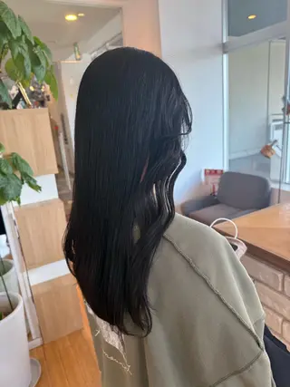 ロング カラー 松浦 麻衣のヘアスタイル