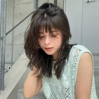 セミロング たおちゃん／レイヤー ／透明感カラーのヘアスタイル