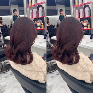 ロング 赤髪/ワインレッド/ 韓国系 まなかのヘアスタイル
