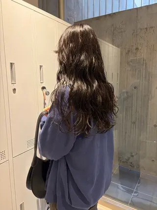 ロング パーマ nishi fuyumiのヘアスタイル