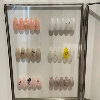 ネイル petit luxe 🎀narumiのネイルデザイン