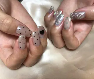 ネイル パラあり！フィルイン 美フォルムのネイルデザイン