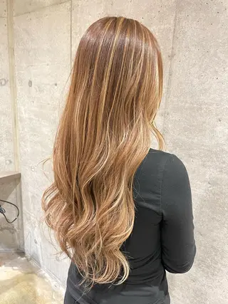 ロング カラー ハイライトが 得意なニキです😊のヘアスタイル