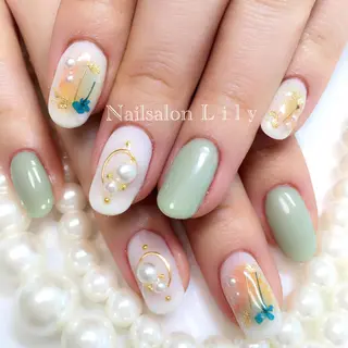 ネイル Lily*nail 🌻Mii🌻のネイルデザイン