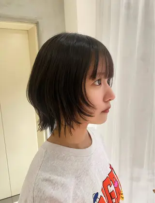 ミディアム ショート⌇艶カラー ⌇ RIN🌙のヘアスタイル