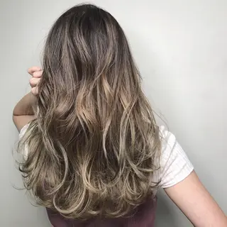 ロング 髪質改善 Daisukiのヘアスタイル