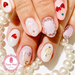 ネイル 💗🪽Tiary Nail🪽💗のネイルデザイン
