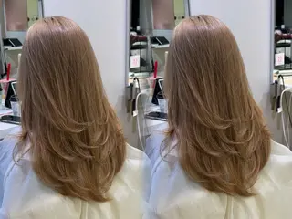 セミロング カラー レイヤー🎀赤み 消し🎀新宿MOMOのヘアスタイル