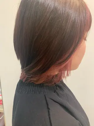 カラー & kuのヘアスタイル