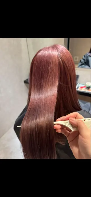 ロング 高田 有里子のヘアスタイル