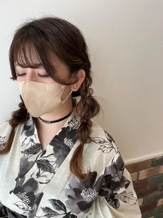 セミロング ヘアアレンジ 透明感カラー 🩶🩵🩷AIRIのヘアスタイル