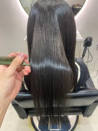 セミロング 韓国🇰🇷艶髪 ケアカラーSHURIのヘアスタイル