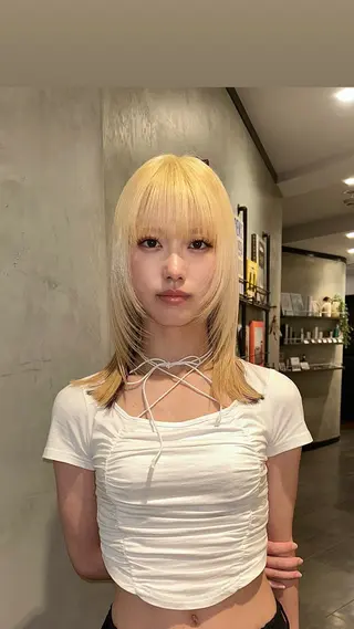 セミロング カラー タナカ カナ🫧のヘアスタイル