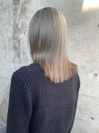 セミロング カラー 日高 香織のヘアスタイル