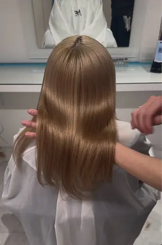 ロング ❄最強かわいいカラー ❄️MINA❄️のヘアスタイル