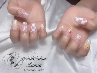 ネイル ネイルサロン ルミア Lumia 店長施術のネイルデザイン