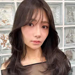 セミロング カラー ヘアアレンジ 内大久保 列夏のヘアスタイル