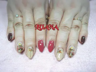 ネイル LUANA TAKAHASHIのネイルデザイン