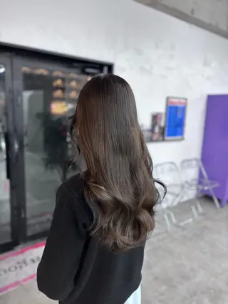 ロング miloc naha ナナカのヘアスタイル
