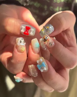 ネイル 🪐富島彩夏 /海外nail🪐のネイルデザイン