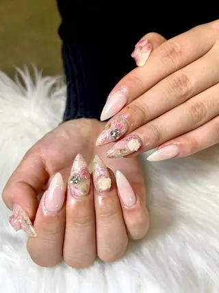 ネイル NiJi Nailsのネイルデザイン