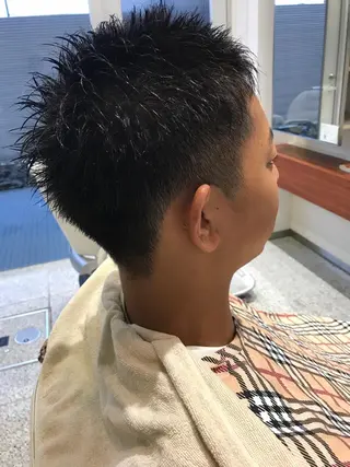 ショート メンズ 伊藤 桃のヘアスタイル