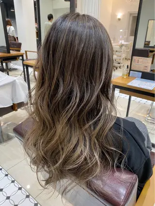 ロング カラー 鬼童 友稀 ✨️艶カラー診断✨️のヘアスタイル
