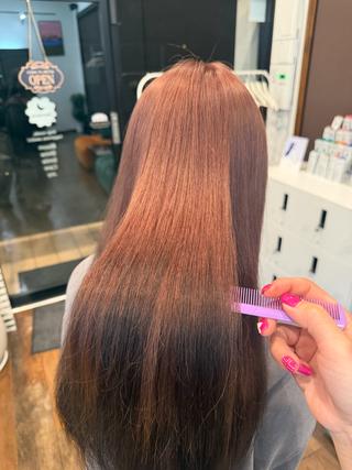 ロング カラー 市川 由那のヘアスタイル