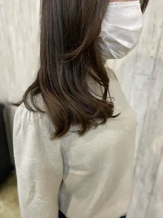 セミロング 勝河 怜楊のヘアスタイル