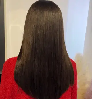 ロング TAKAMI 髪と爪を同時に施術のネイルデザイン