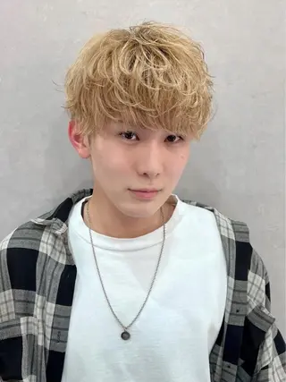 ショート パーマ メンズ 野中 慈穏のヘアスタイル