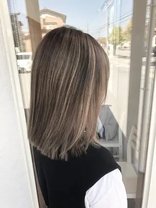 ミディアム カラー LOOP hairのヘアスタイル