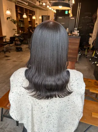 ミディアム カラー the BRIDGE 加藤みのりのヘアスタイル