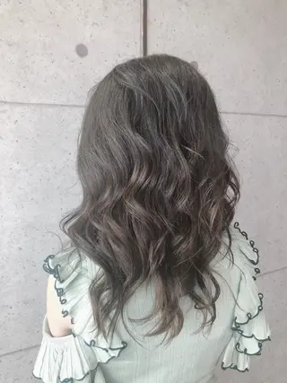 セミロング カラー 福森 みずきのヘアスタイル
