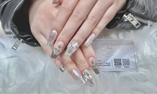 ネイル AKIKO ネイルサロンのネイルデザイン