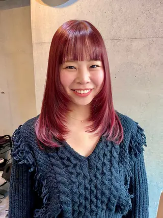 ミディアム カラー 川路 理子のヘアスタイル