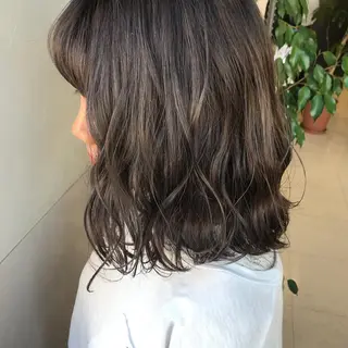 ミディアム カラー Oopsレイヤー 加藤澄都のヘアスタイル