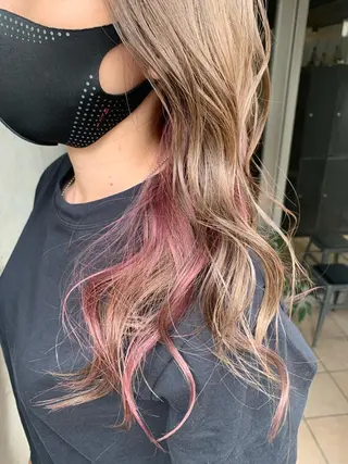 ロング カラー ミルクティーベージュ ブリーチ 店長 清水のヘアスタイル