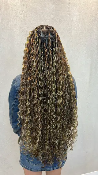 ヘアアレンジ 水野 明羽のヘアスタイル