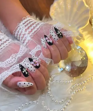 ネイル Rinaky Amee Nailのネイルデザイン