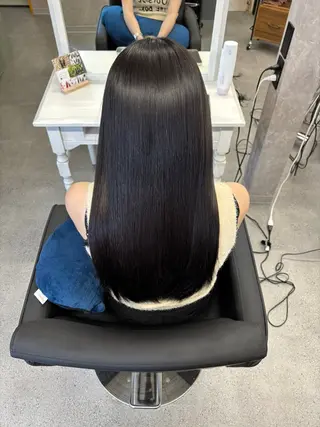 ロング かがみ/メンテナンス カット無料のヘアスタイル
