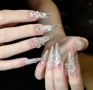 ネイル エリ🫧 nail池袋東口のネイルデザイン
