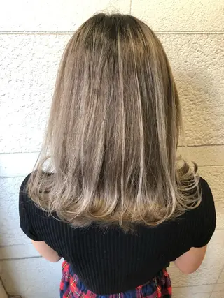 ミディアム カラー ワンホンレイヤー エクステづまのヘアスタイル