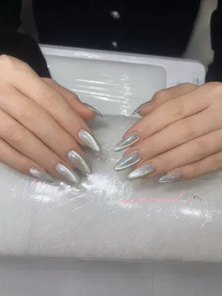 ミディアム ヒエン NAILのネイルデザイン