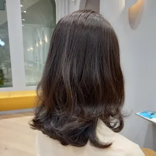 ミディアム カラー ヒジオカ リナのヘアスタイル