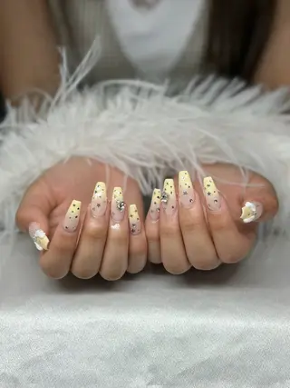 マツエク・マツパ 本田 秋のネイルデザイン