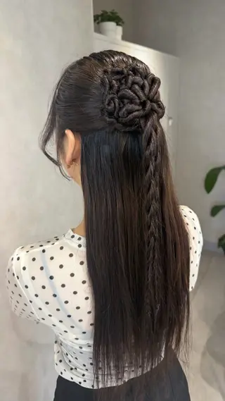 ロング 渡里 優菜のヘアスタイル