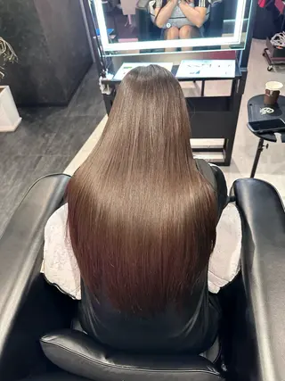ロング TAKAMI 髪と爪を同時に施術のネイルデザイン